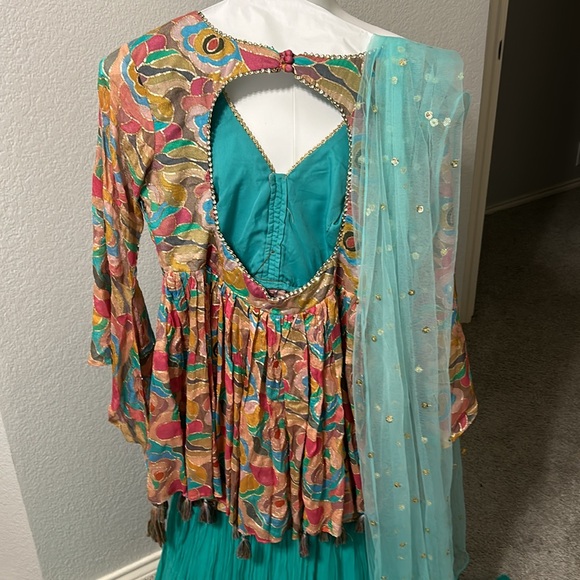 Shalwar kameez Kurta top Ghagra style pants in green multi color Duppatta XS-S - Picture 4 of 17